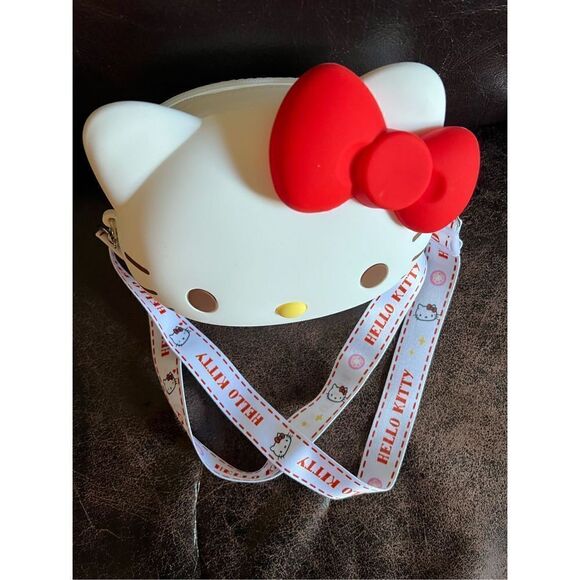 Sanrio Hello Kitty Silicone Crossbody Bag - Picture 12 of 12